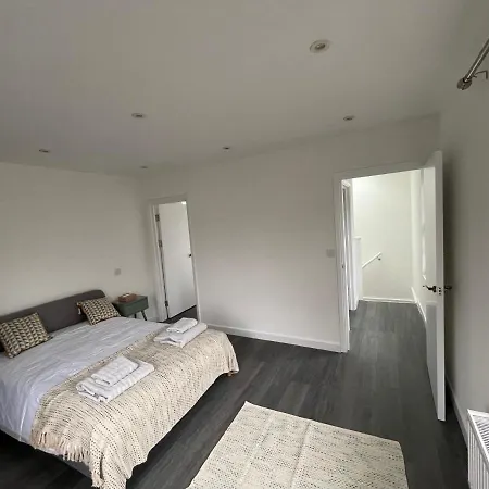 4 Islington Park Street Villa London Exterior photo
